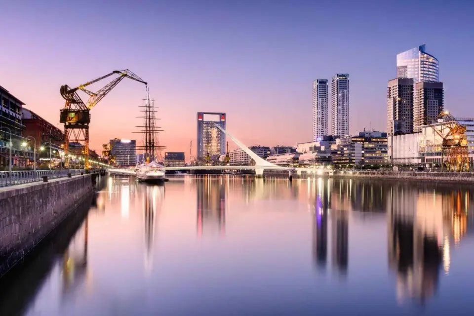 Recorrido Inolvidable por Buenos Aires: Tour Grupal Guiado