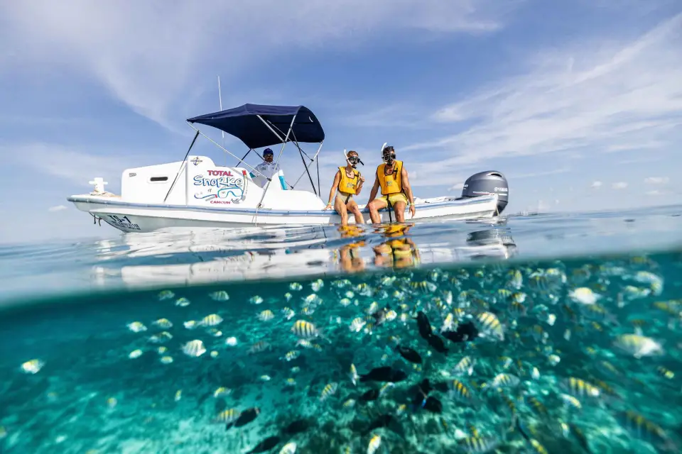 Cancún 3 en 1 Snorkel, Parasailing, con Ruinas del Meco Gratis