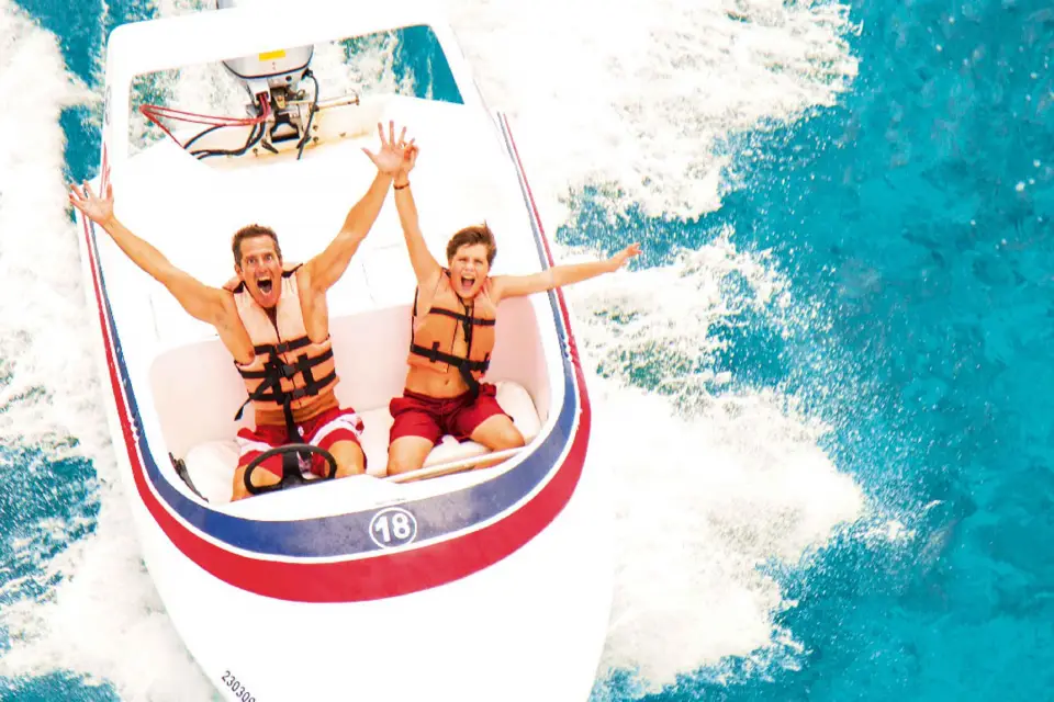 Desde Cancún: ATV y aventura en lancha rápida