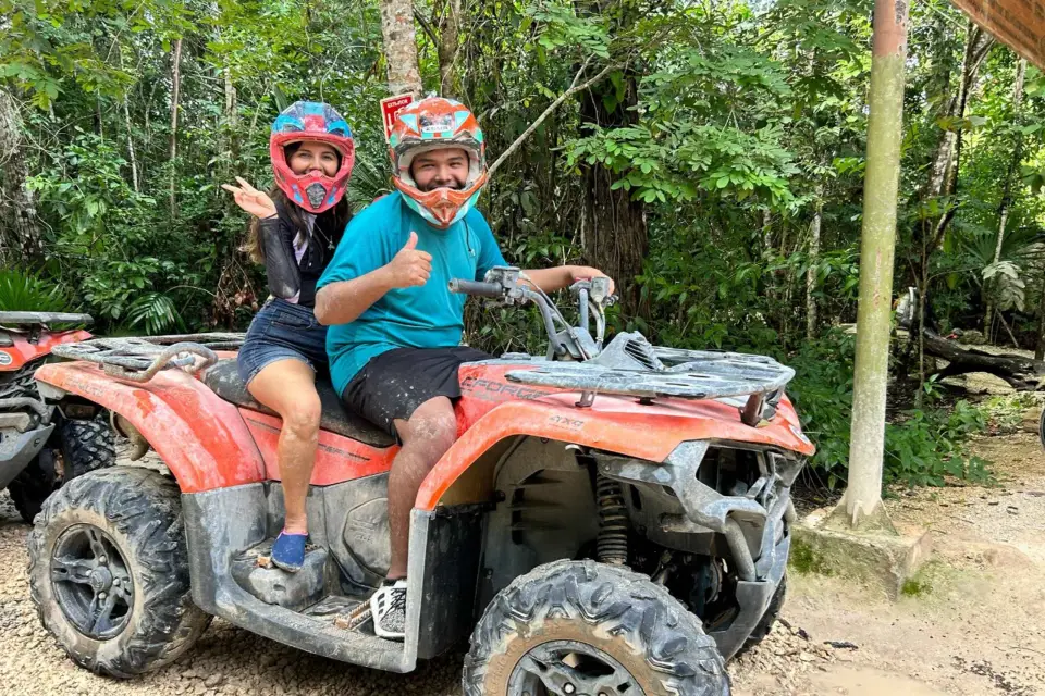 Cancún: ATV por la selva con circuito de Zipline y cenote