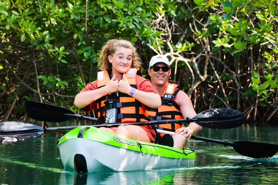 Cancún: aventura en kayak por la mañana
