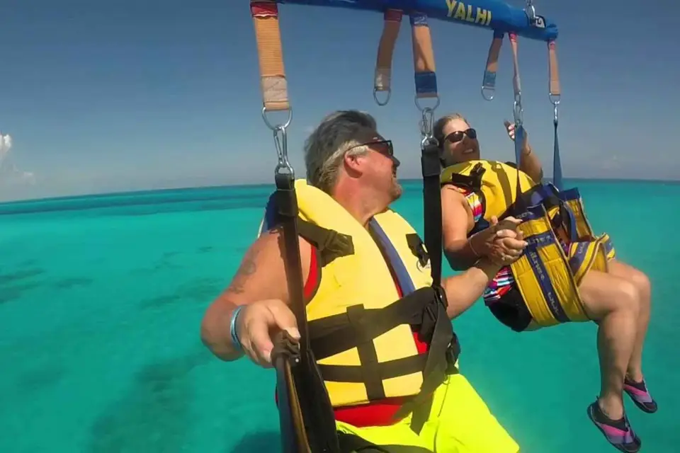 Cancún: Aventura en Parasailing con recogida y regreso al hotel