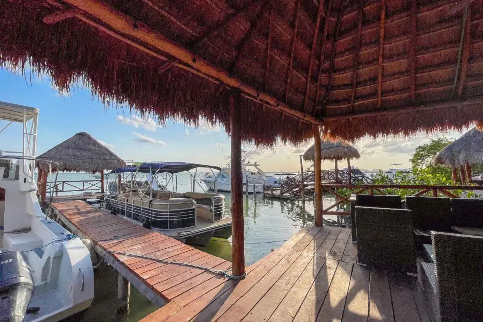 Cancún: Aventura en Party Boat a Isla Mujeres