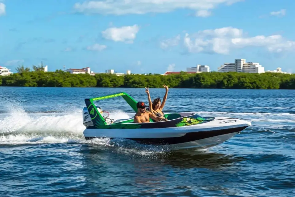Cancún: Aventura en la selva y tour en barco rápido