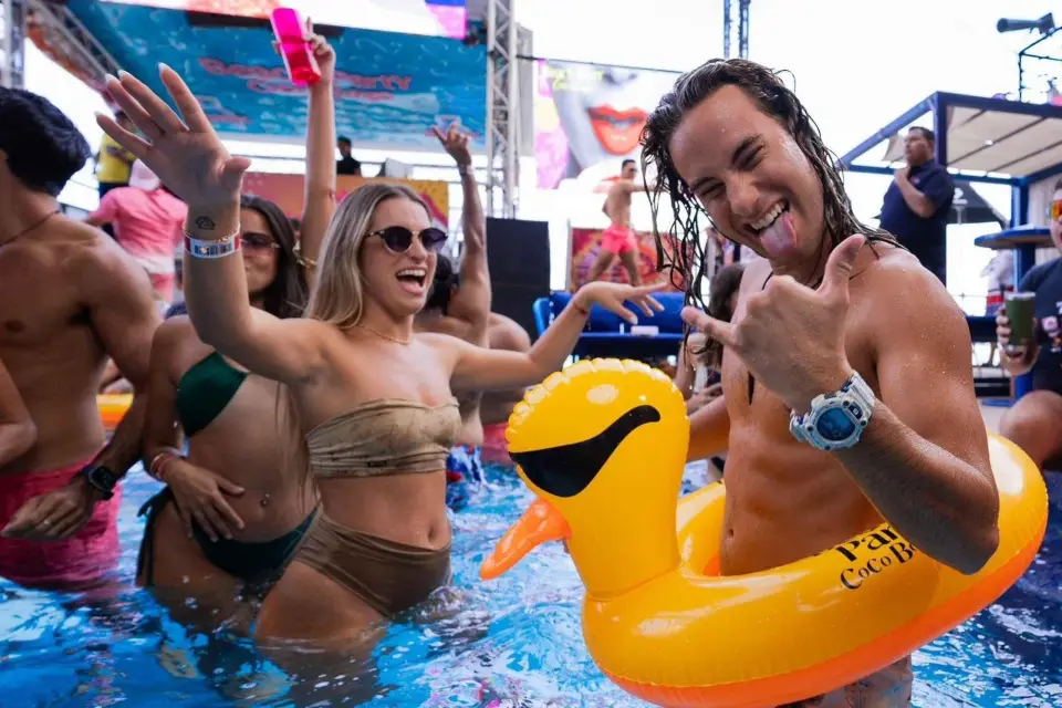 Club de playa Coco Bongo