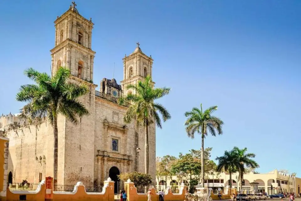 Cancún: Excursión de 2 días a las Ruinas del Mundo Maya