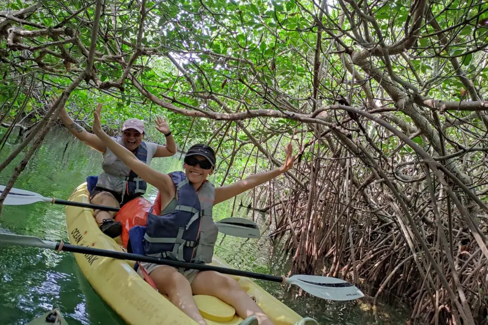 Cancún: Excursión de 3 horas en Kayak por la Laguna Nichupté