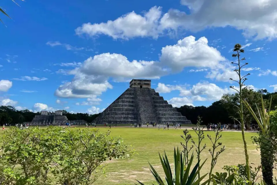 Cancún: Excursión a Chichén Itzá, cenote y Valladolid