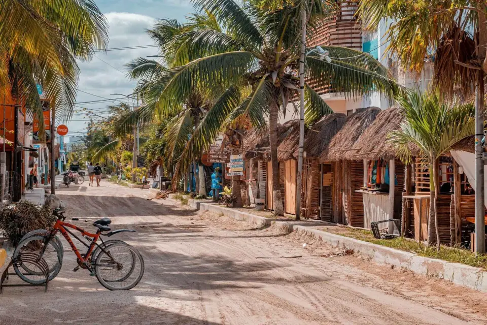 Excursión de un día a la isla de Holbox con excursión en barco y comida