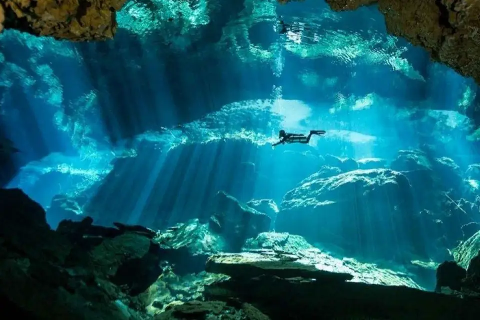Desde Cancún: Experiencia de Buceo en el Cenote Chac Mool