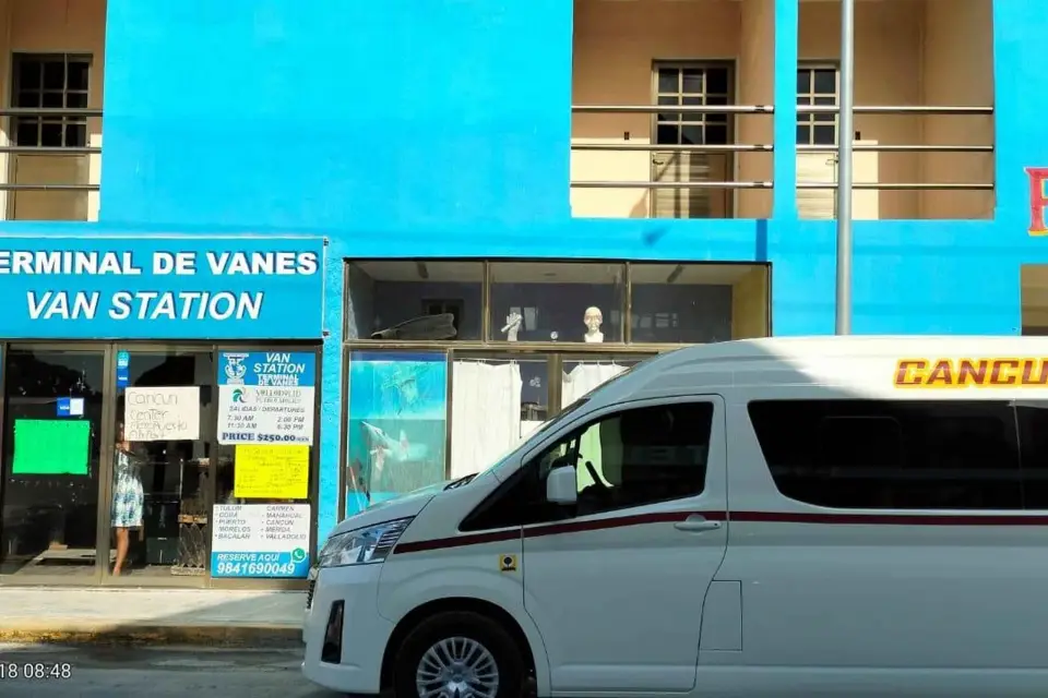 FERRY DE HOLBOX AL CENTRO DE CANCUN TRANSPORTE COMPARTIDO