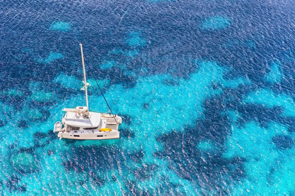 Isla Mujeres: Catamarán, snorkel, barra libre y buffet