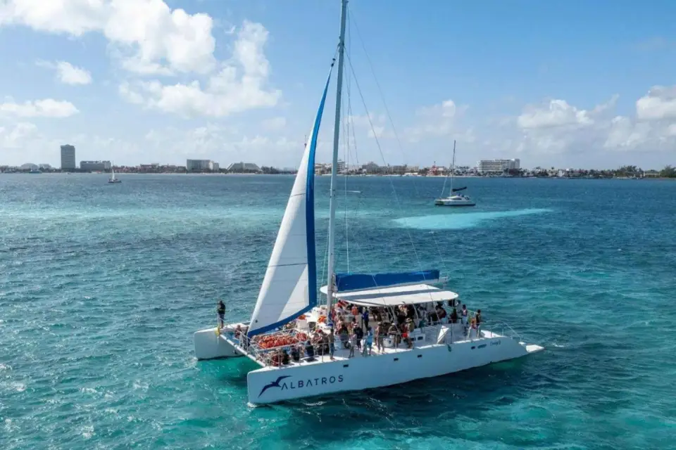 Isla Mujeres: Fiesta en barco, sólo adultos: todo incluido
