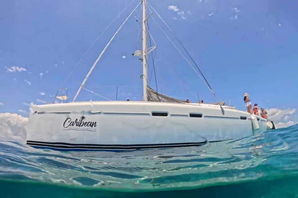 Isla Mujeres Todo incluido en Catamarán Golden Caribean