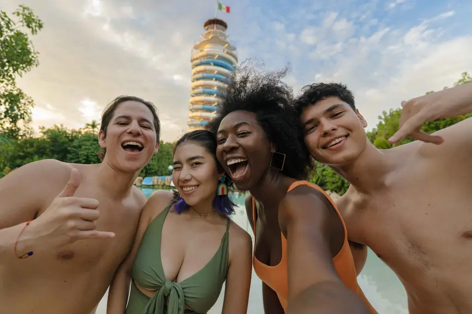 Yucatan Peninsula: Guided Tour of Xel-Há and Chichen Itzá