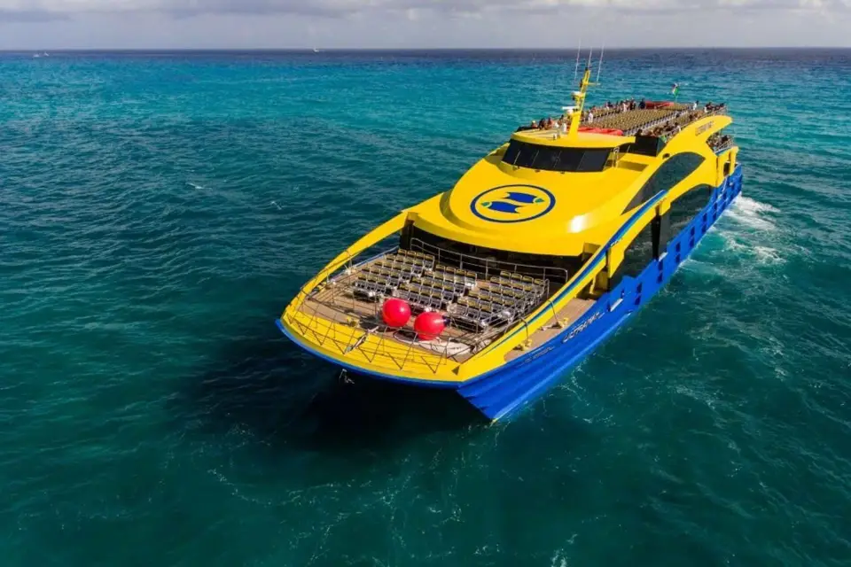 Cancún/Playa del Carmen: Billete de ferry a Isla Mujeres y Cozumel