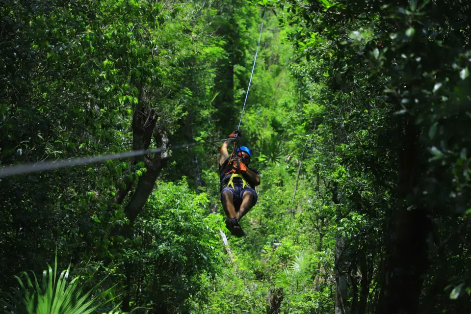Puerto Morelos: Aventura de quadriciclo na selva, tirolesa e cenote