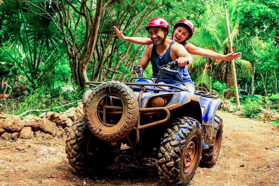Quintana Roo: Tirolesa ATV y Excursión a la Jungla del Cenote con Comida
