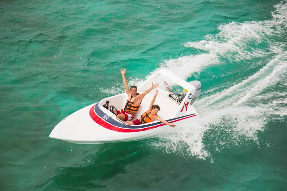 Desde Cancún y Riviera Maya Aventura en quad y lancha rápida