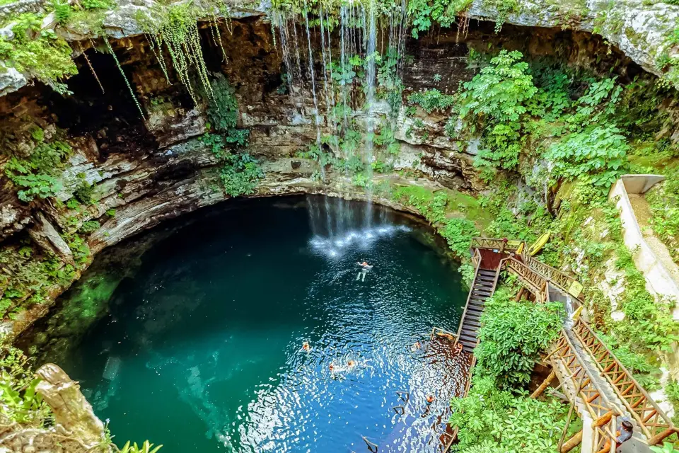 Riviera Maya/Cancún: Excursión Chichén Itzá, Cenote y Valladolid