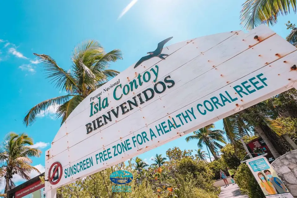 Desde Cancún o Riviera Maya: Viaje a Isla Contoy e Isla Mujeres