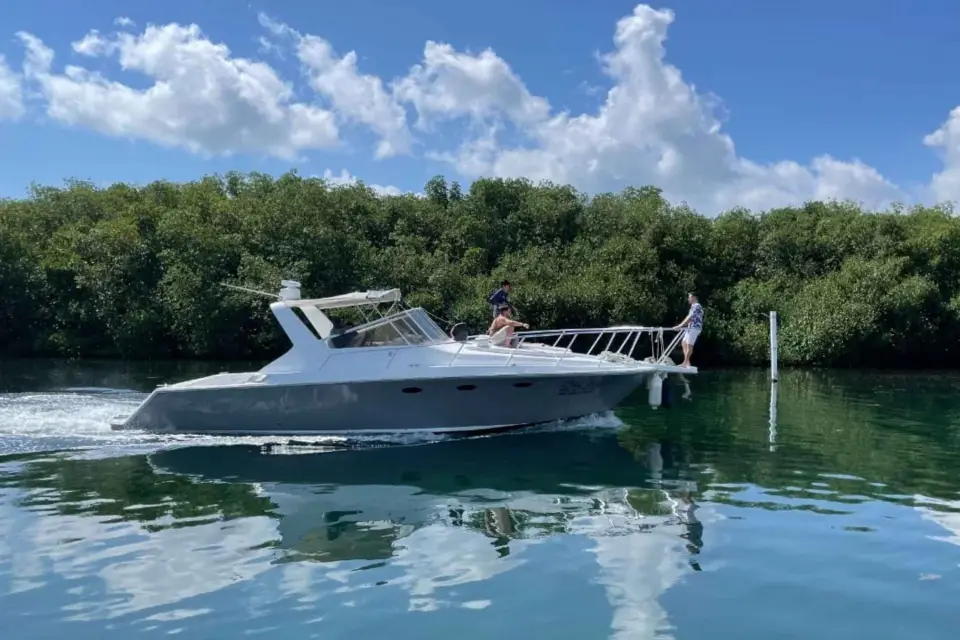 Cancún: Tour privado en yate