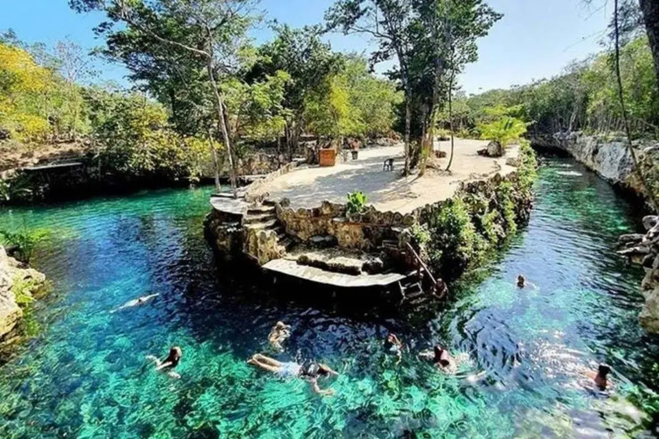 Tulum, Cenotes, Estatua de la Madre Naturaleza y Playa del Carmen