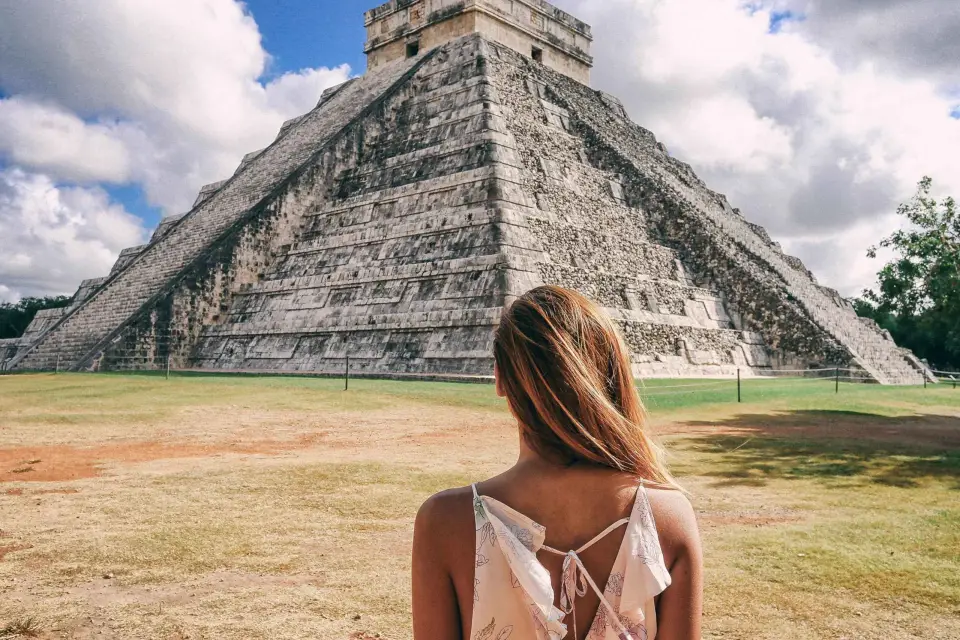 Desde Cancún y Tulum Chichén Itzá el Lujo y 2 Cenotes