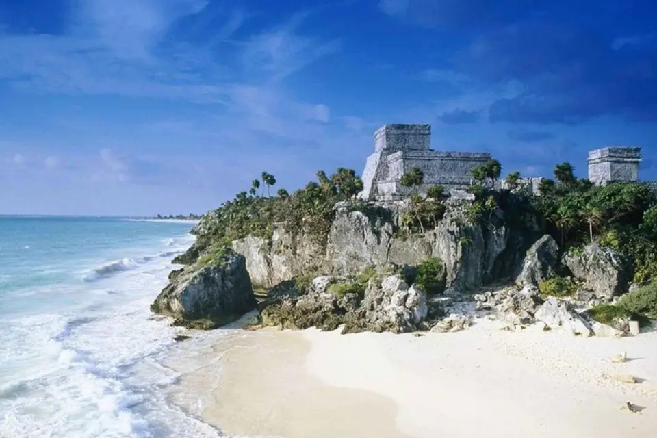 Yacimiento arqueológico de Tulum y Playa del Carmen