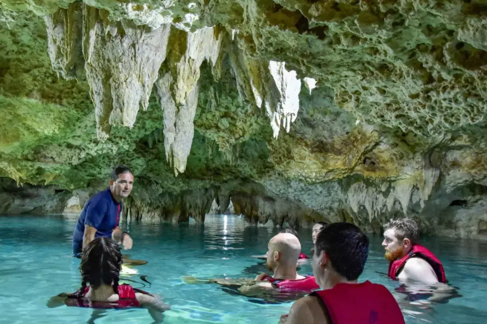 Yucatán: Snorkel con tortugas en Akumal+Tour al Cenote