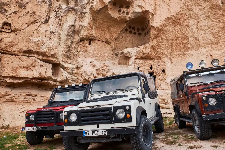 Aventura en jeep todoterreno de medio día en Capadocia