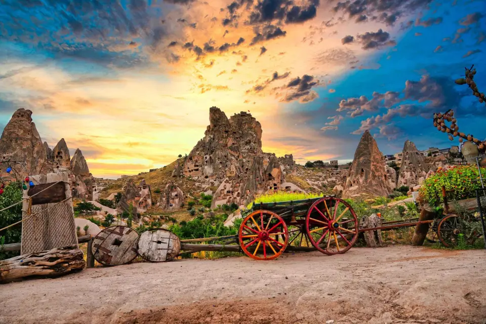 Estambul: Excursión a Capadocia con vuelo, hotel y tickets de entrada