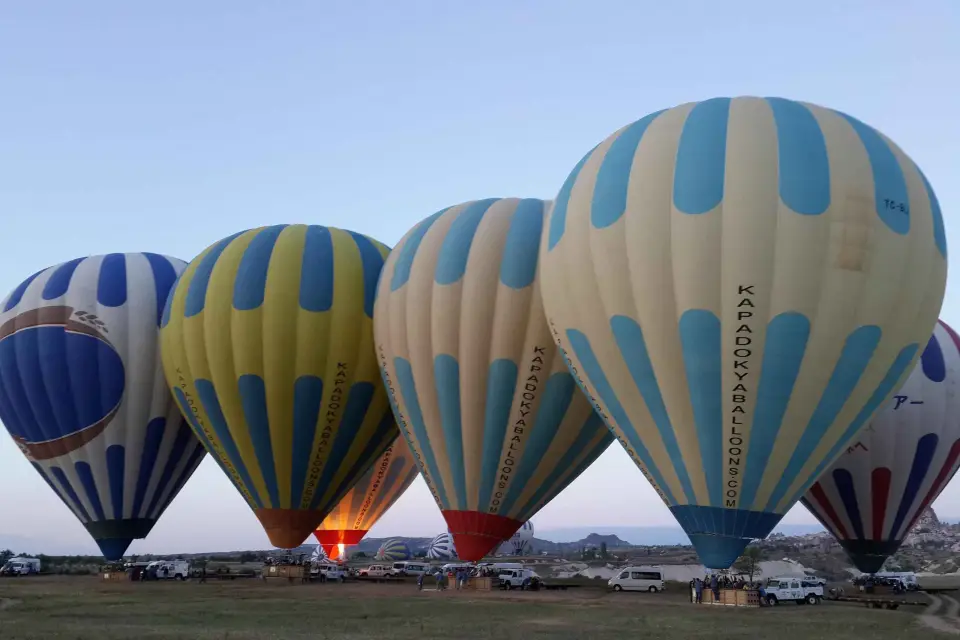 Excursión de 2 días a Capadocia desde Estambul con opción de viaje en globo