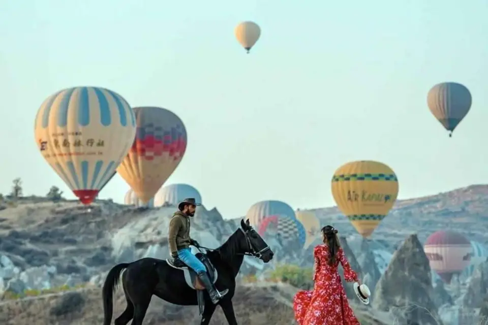 Excursión a Caballo por Capadocia al Amanecer y al Atardecer con Traslado