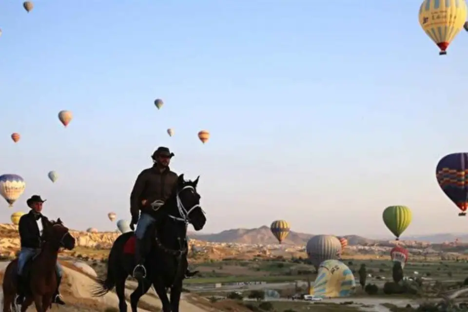 Capadocia: Excursión a Caballo al Atardecer o de Día