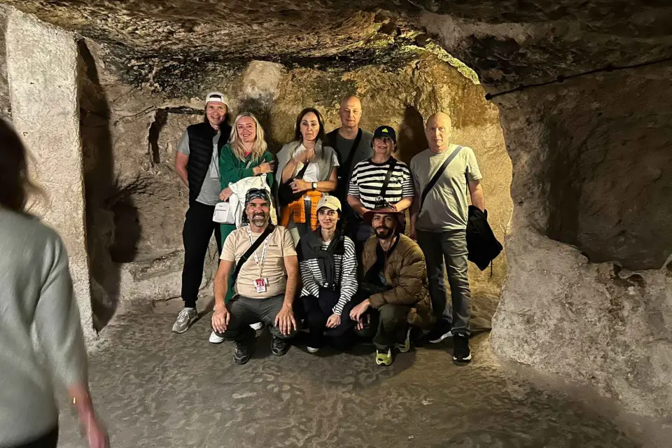 Capadocia: Excursión a Derinkuyu Subterráneo, Lago del Cráter e Ihlara