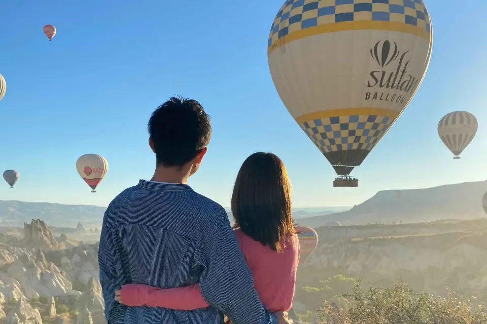 Capadocia: Excursión en Globo al Amanecer con Desayuno