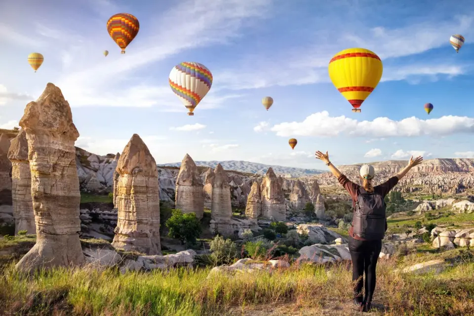 Capadocia: Excursión guiada de día completo con almuerzo y paseo por el río