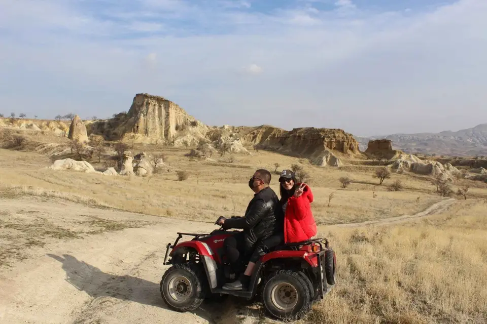 Capadocia: Excursión en quad por la colorida carretera