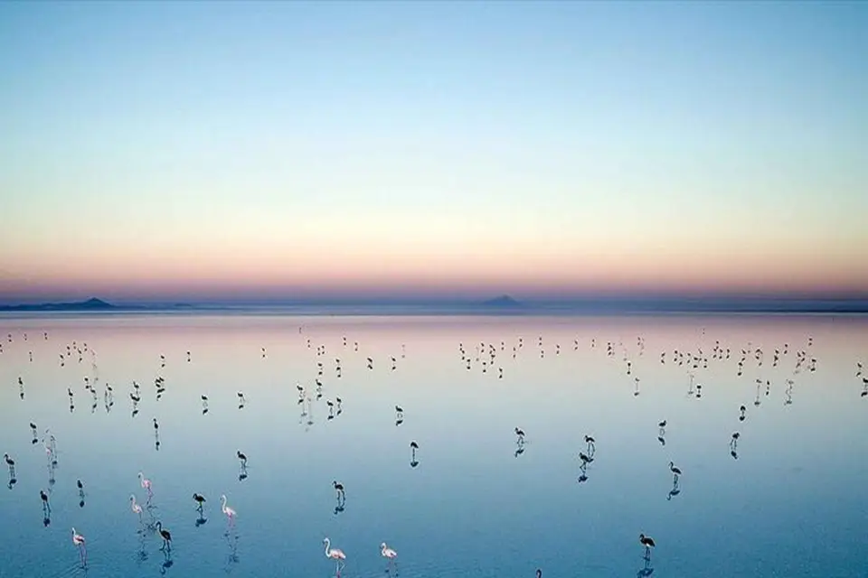 Maravilloso Recorrido por el Lago Salado al Atardecer en Capadocia