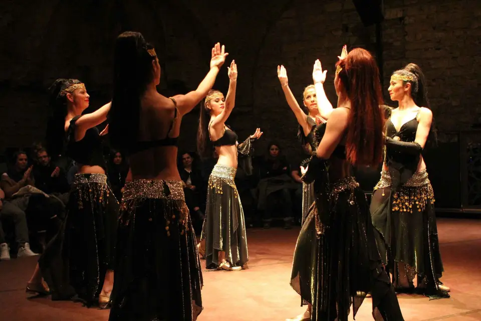 Capadocia: Noche turca con cena y bebidas ilimitadas