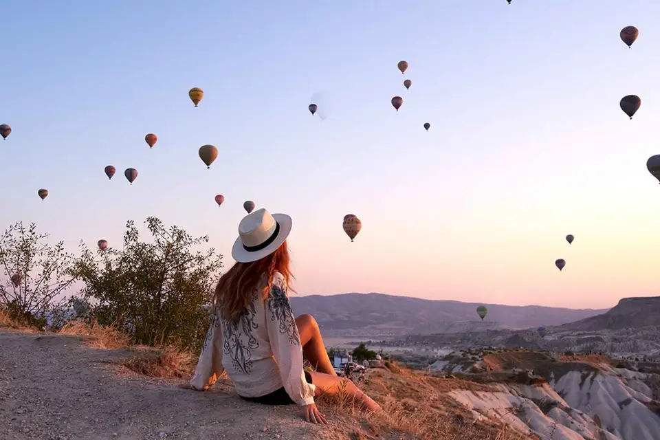 Capadocia: Observación en globo al amanecer con servicio de recogida