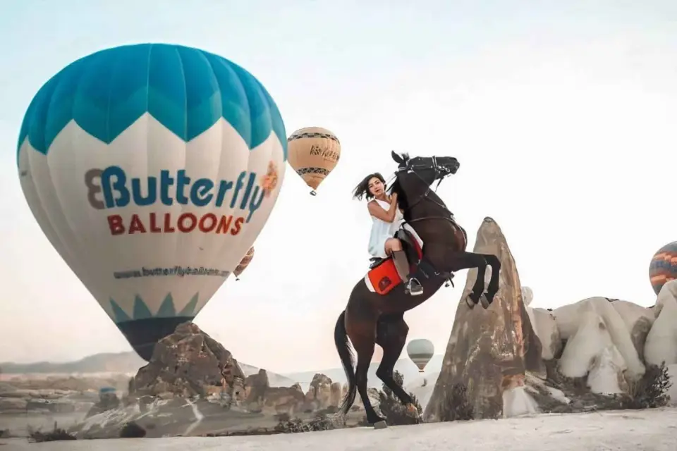 Capadocia: Safari a caballo con traslado al hotel