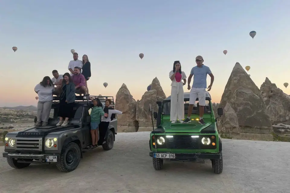 Desde Capadocia: Safari en Jeep al Amanecer y al Atardecer por Persona