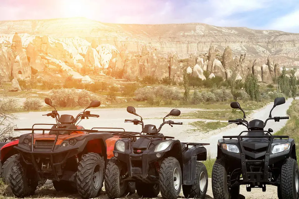 Capadocia: Safari en quad al atardecer