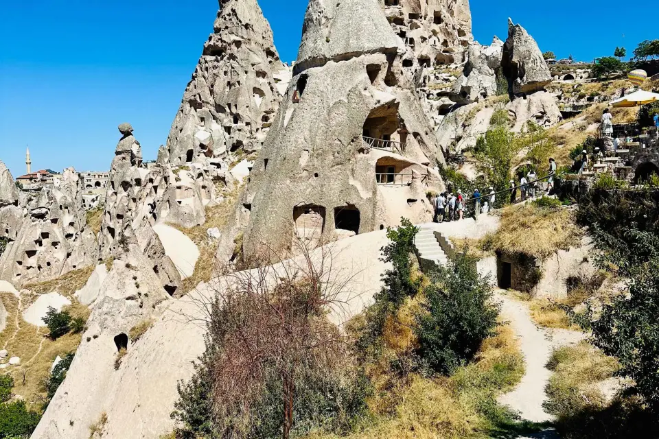 Capadocia: Tour Rojo con Guía