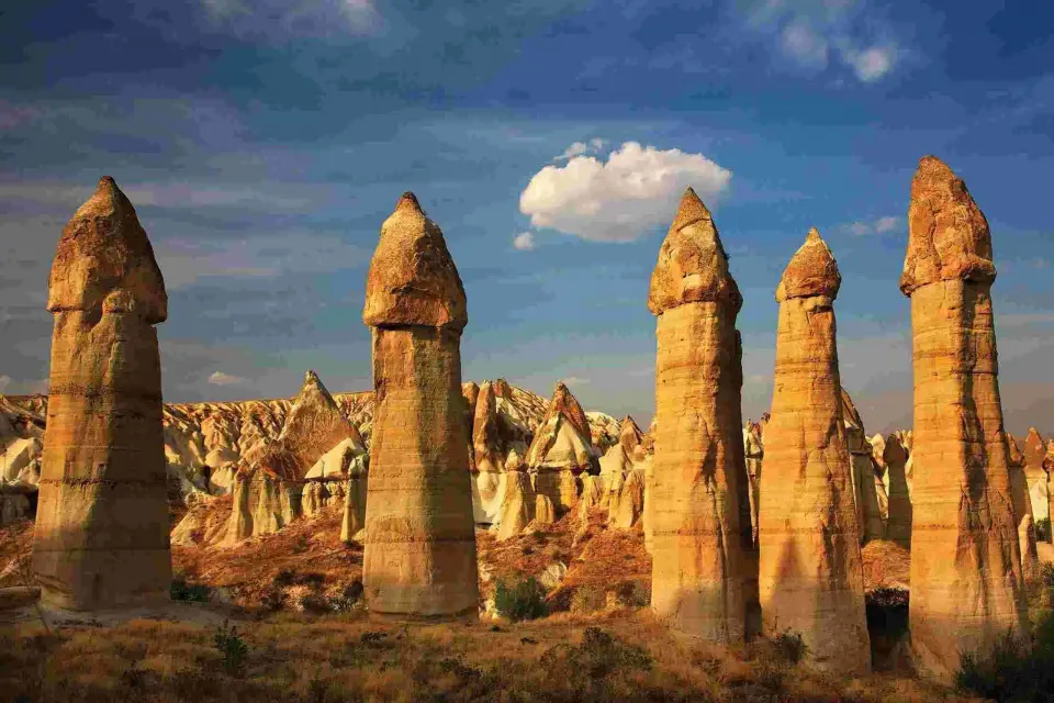 Tour Rojo (Norte) Capadocia con almuerzo y tickets de entrada