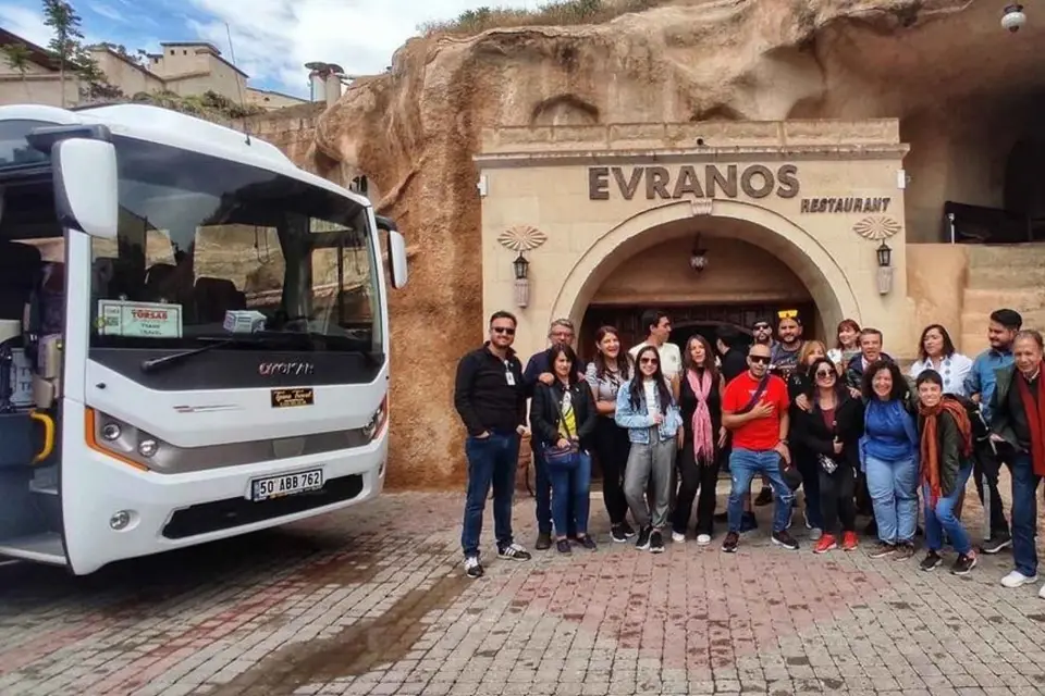 Tour rojo privado guiado con servicio de recogida y regreso del hotel