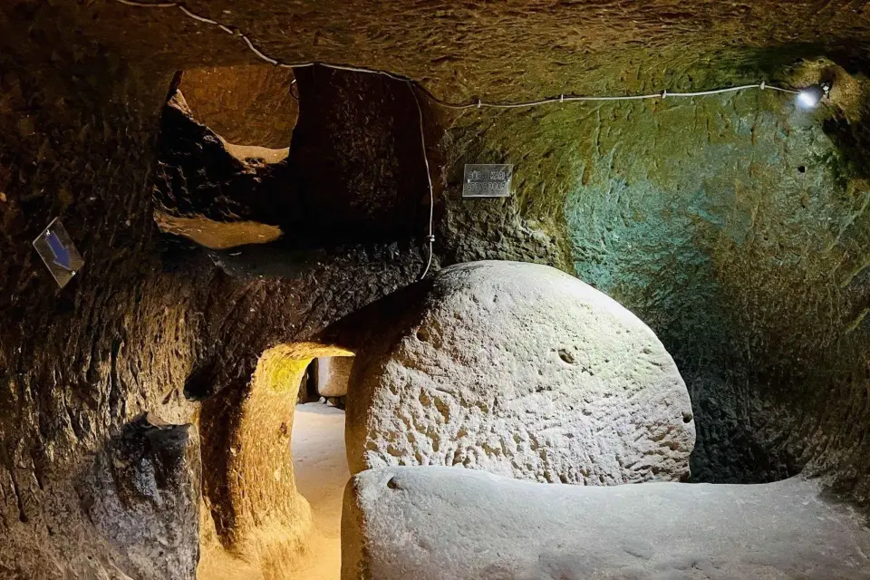 Capadocia: Visita a la Ciudad Subterránea y Lugares de Interés Imprescindibles