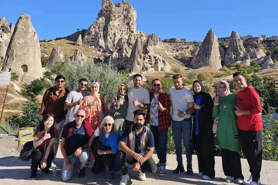 Visita al Museo al Aire Libre de Zelve en Capadocia (Visita Roja)